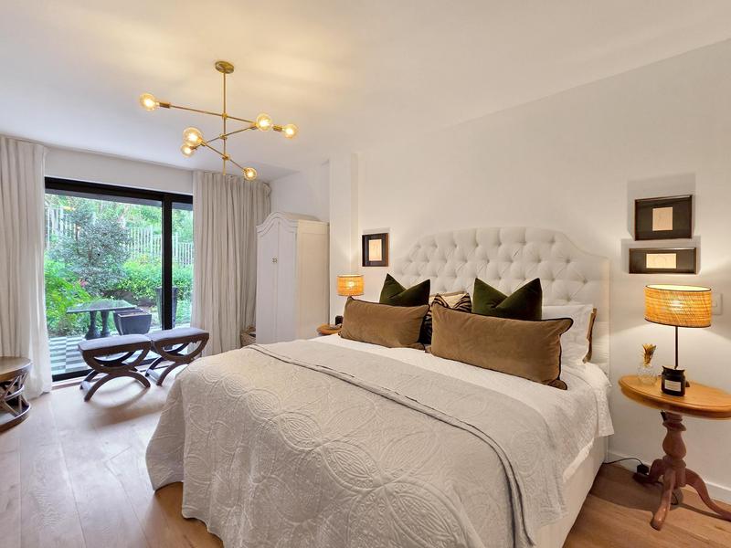 2 Bedroom Property for Sale in Camps Bay Western Cape